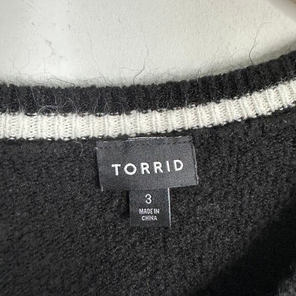 Torrid Black Pullover Crew Neck Sweater with Lips & Sequin Stars - Picture 8 of 11